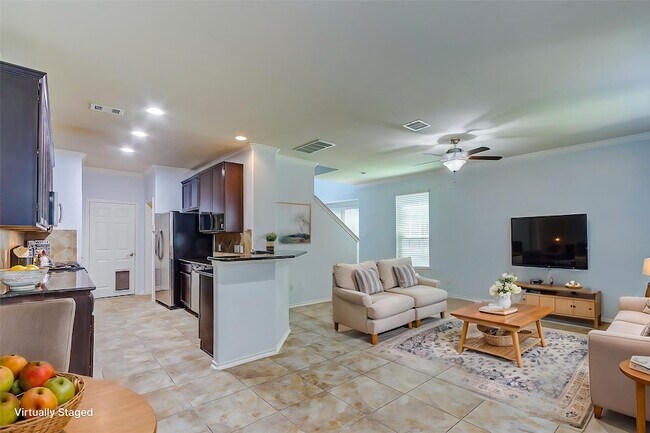 Foto del edificio - 6451 Calgary Woods Ln