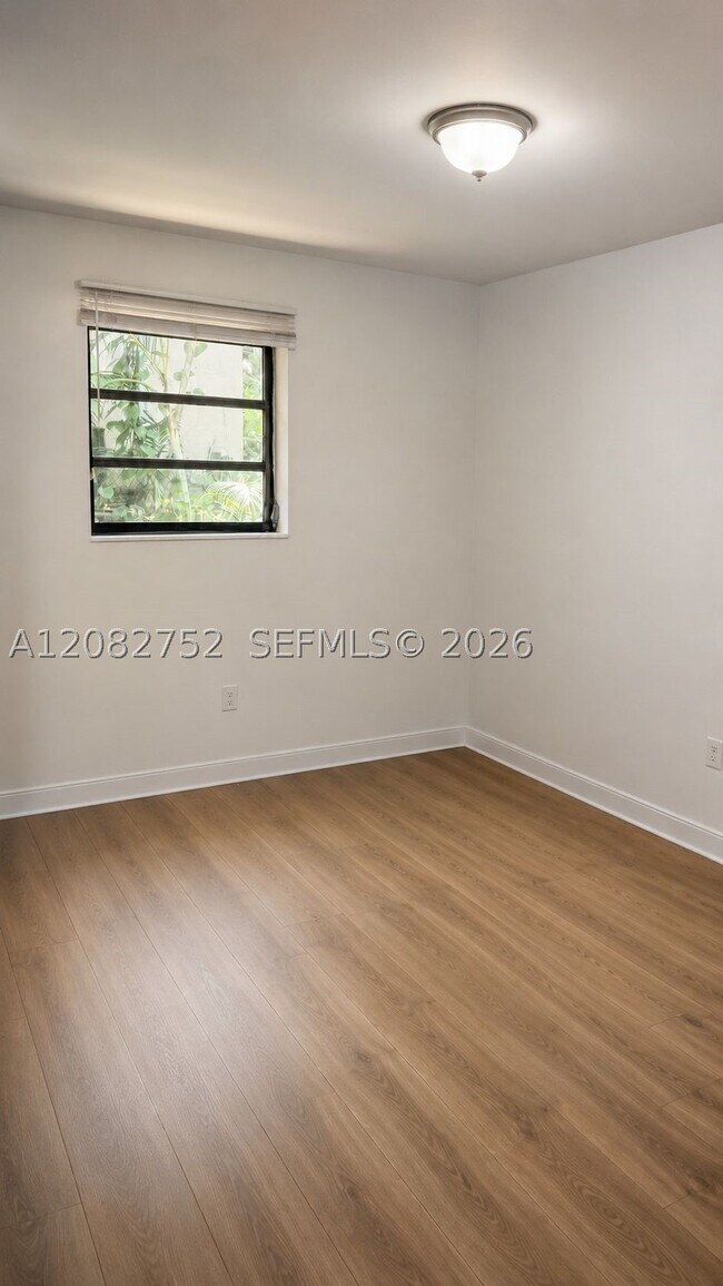 Building Photo - 4790 SW 65th Ave