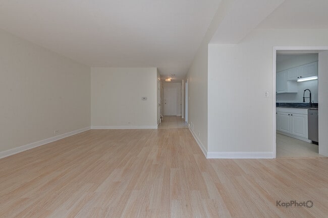 Building Photo - 713 Mariners Point