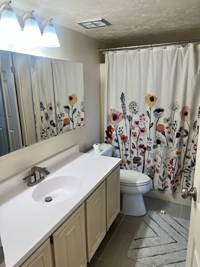 Foto del edificio - Portage Trail East Apartments