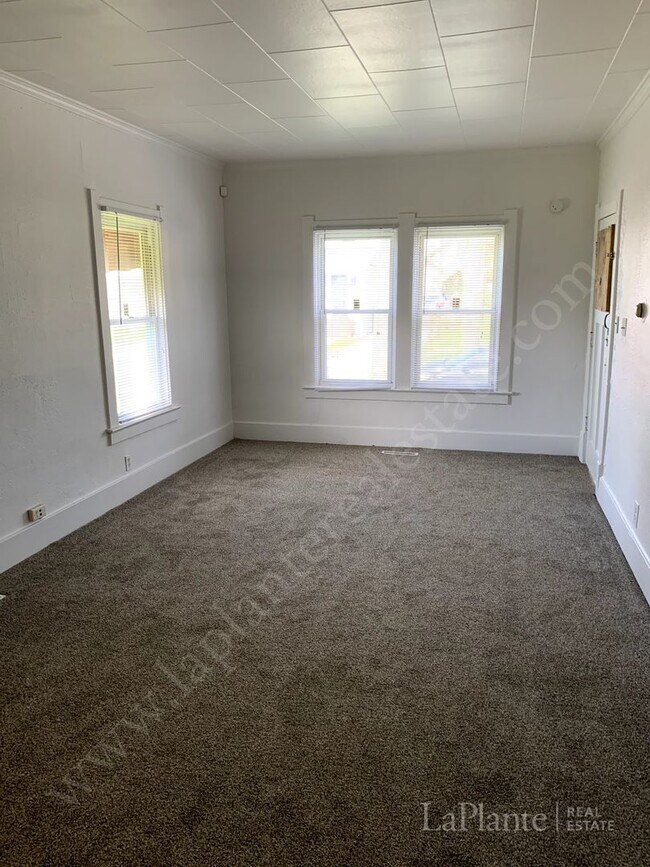 Foto del edificio - Welcome to this charming 2 bedroom, 1 bath...
