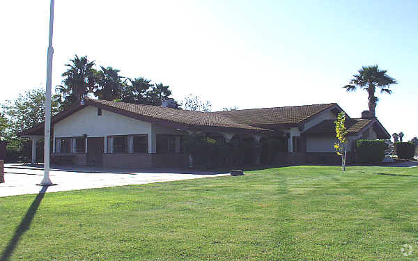 Building Photo - Sierra Meadows