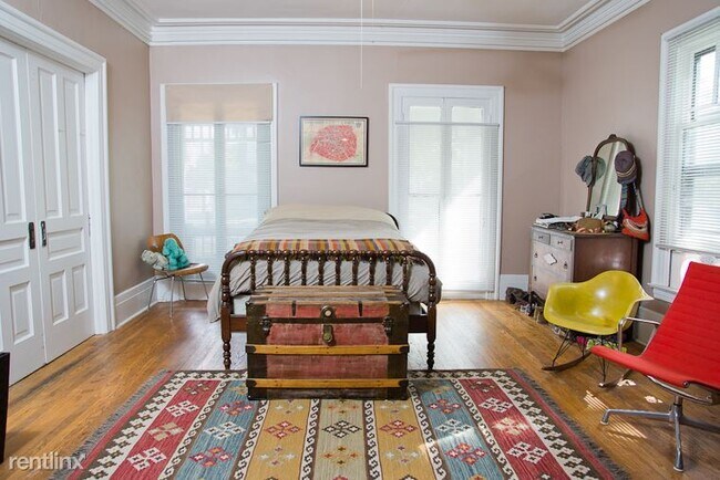 Foto del edificio - 2 br, 1 bath 4plex - 429 N Adams St Apt #1