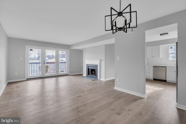 Building Photo - 8720 Sugarwood Ct