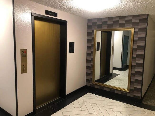 Foto del edificio - 339 S Catalina Ave
