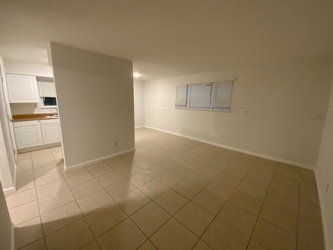 Foto del edificio - 211 Snead Dr