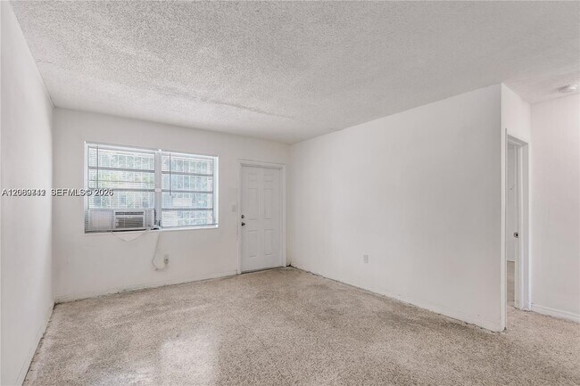 Foto del edificio - 5800 NE 3rd Ave