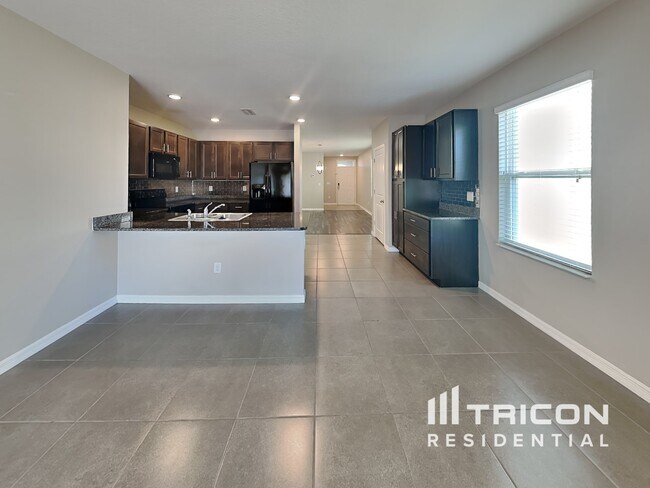 Building Photo - 5123 Blue Willow Way Palmetto FL
