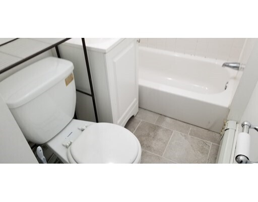 Building Photo - 62 Lafayette Park