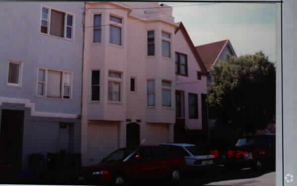 Building Photo - 578-580 3rd Ave