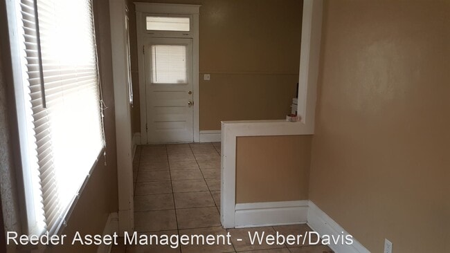 Foto del edificio - 2273 Jefferson Ave