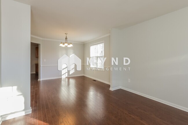 Building Photo - 4801 Windmere Chase Dr