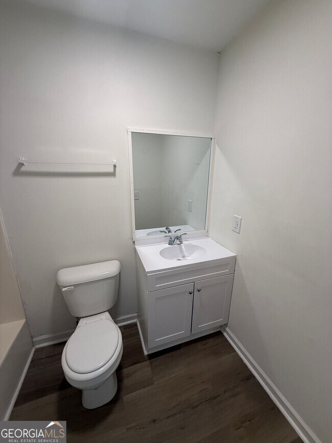 Foto del edificio - 345 Rustwood Dr