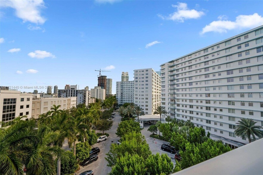 Foto principal - 910 West Ave