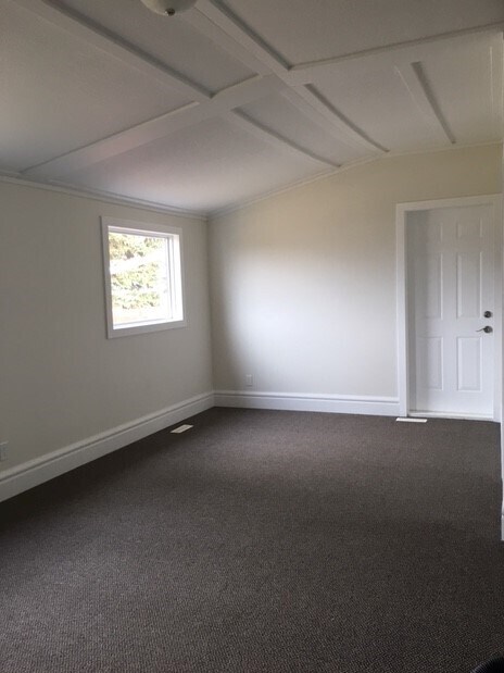 Photo du bâtiment - 2 Bed 1 Bath Unit in Olds, AB