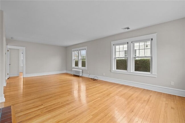 Building Photo - 36 Almy St