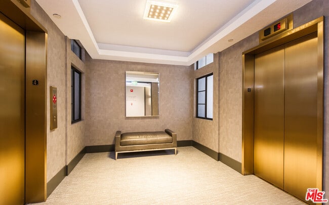 Building Photo - 200 N Swall Dr