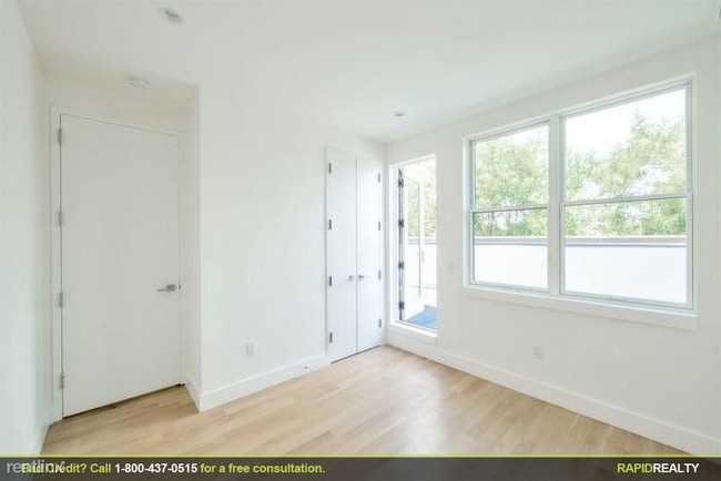 Building Photo - 828 Willoughby Ave