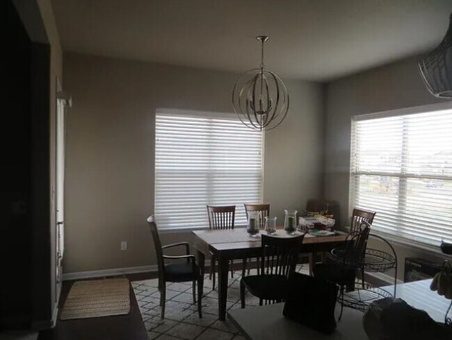 Foto del edificio - Large 5-Bed, 4-Bath Home in Kechter Farm Neighborhood - New Photos Coming Soon!