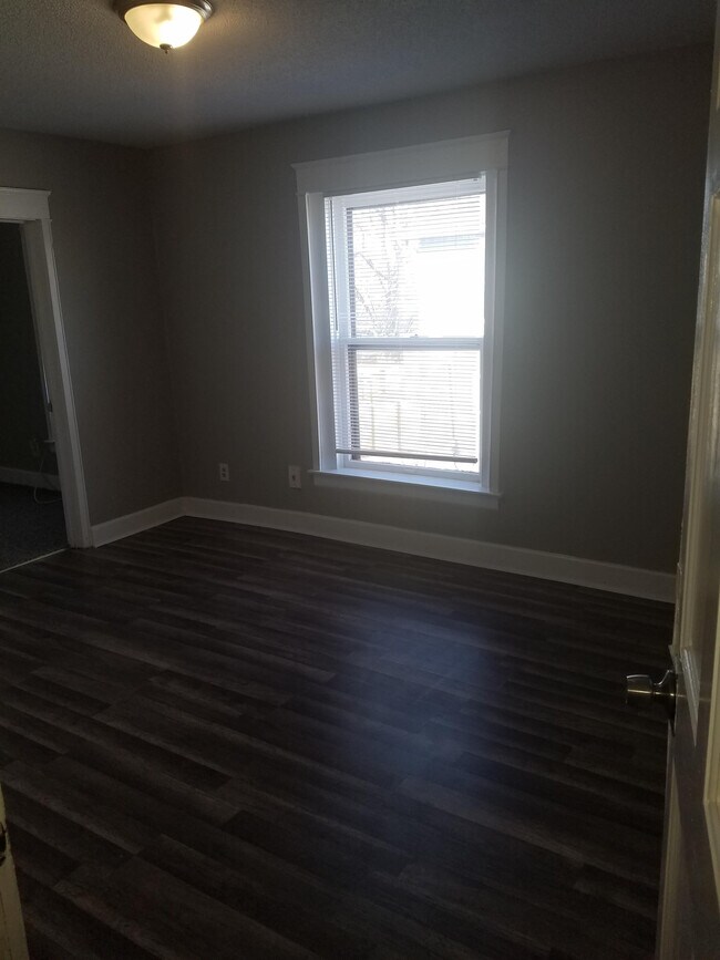 Foto del edificio - 2928 Woodland Ave
