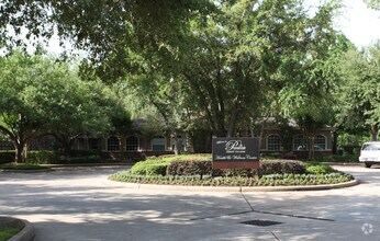 Building Photo - Kessler Jersey Village