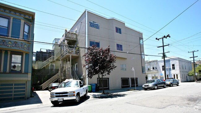 Building Photo - 460 Lyon St