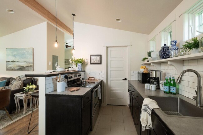 Foto del edificio - 522 W College St