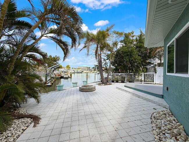 Foto del edificio - 200 176th Terrace E