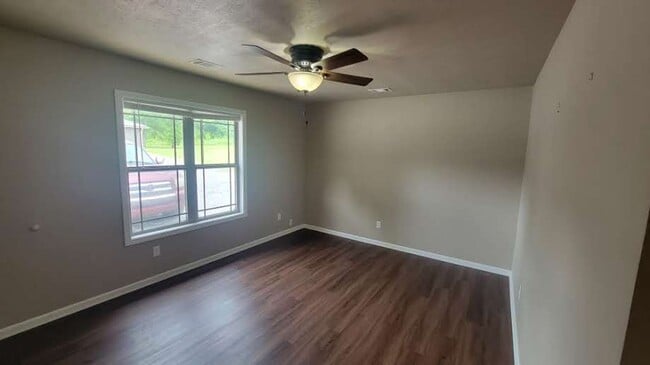 Foto del edificio - 3 Bedroom 1 Bath Apartment in Batesville