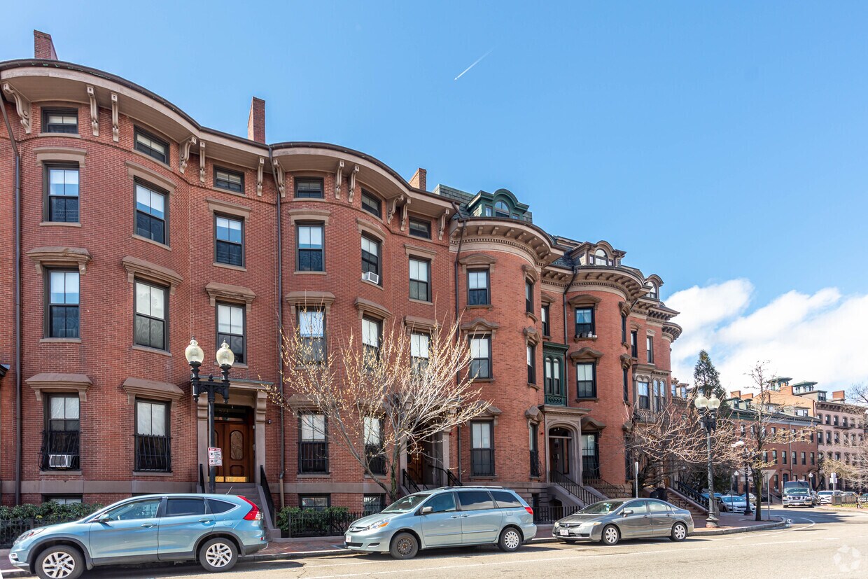 Primary Photo - 571 Massachusetts Ave