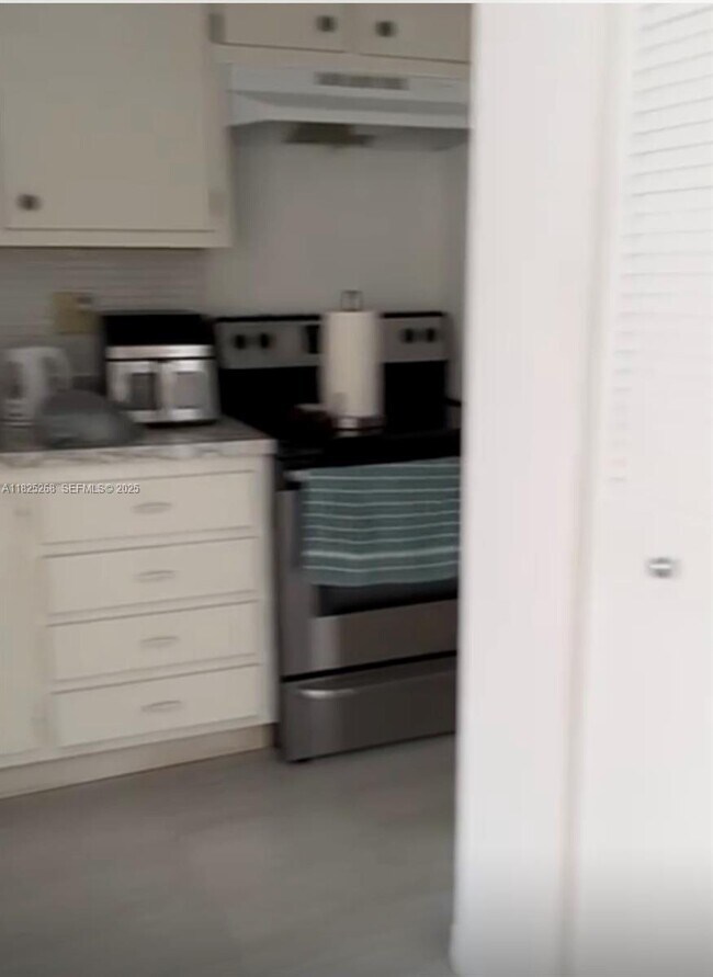 Foto del edificio - 251-174 174th St