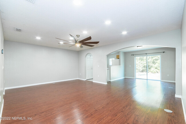 Foto del edificio - 7410 Palm Hills Dr