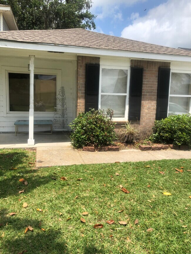 Building Photo - 5216 Cross Creek Dr