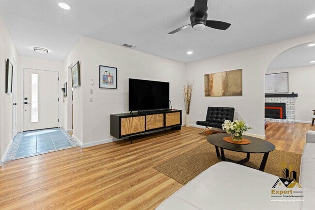 Foto del edificio - 1814 Vista Creek Dr