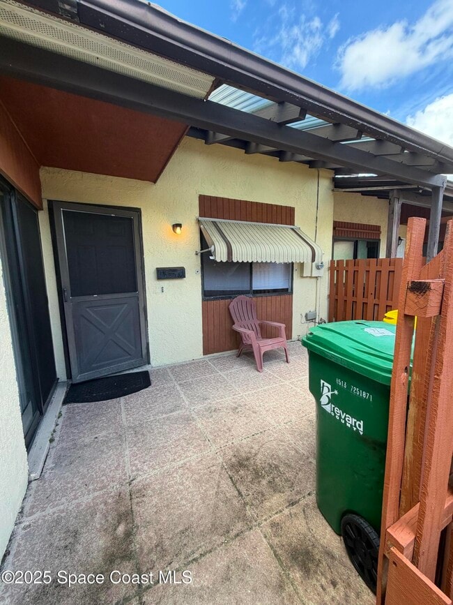 Building Photo - 1601 Jolson Ct