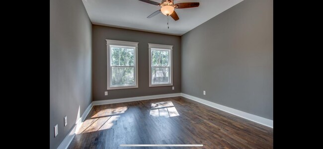 Foto del edificio - 1410B Harwood Dr