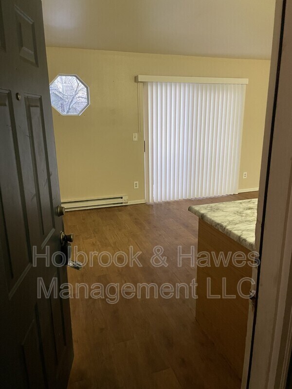 Foto principal - 4531 Boardwalk Dr