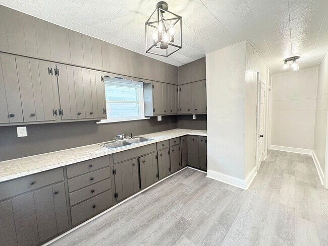 Foto del edificio - 2626 N Ontario St