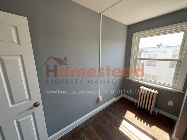 Foto del edificio - 3 Bedroom HOME in Upper Darby!