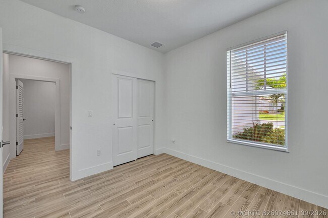 Foto del edificio - 11551 Viridian Blvd