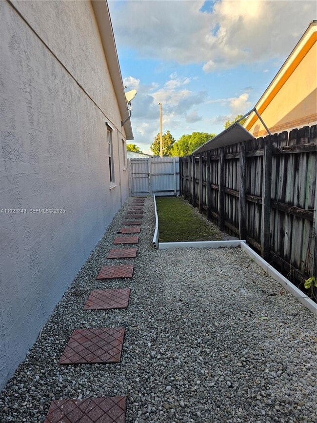 Foto del edificio - 11822 SW 202nd St