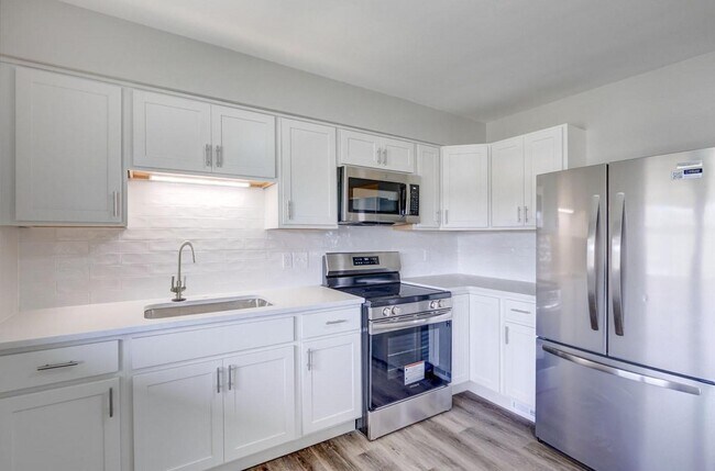 Foto del edificio - 109-115 Ridge Dr - 111 Ridge Dr