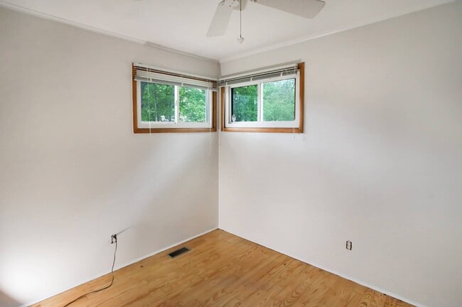 Foto del edificio - 114 Lynncliff Rd