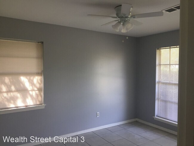 Building Photo - 3 br, 1.5 bath House - 116 Oak St
