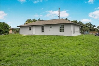 Building Photo - 803 Monroe Dr