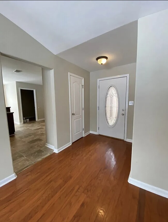 Foto del edificio - 11815 Pulaski Pike