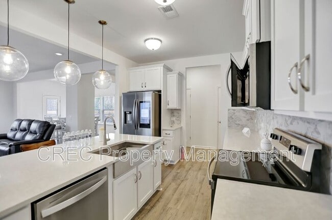 Building Photo - 691 Snow Owl Dr