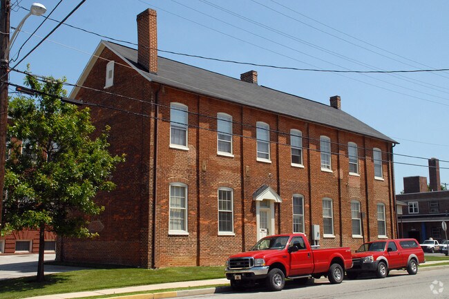 Foto del edificio - Shelly School Apartments