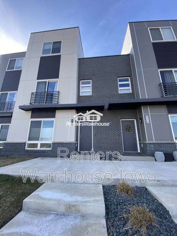 Primary Photo - 522 SW 12th St