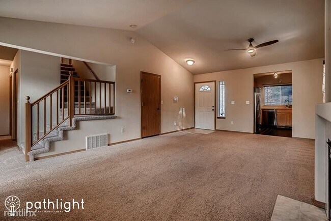 Foto del edificio - 210 49th St SW